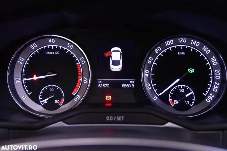 Skoda Superb din 2021 cu 62.670 km - oferta SKO132505 - foto 10