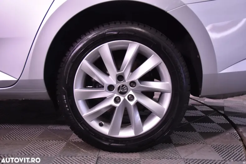 Skoda Superb din 2021 cu 62.670 km - oferta SKO132505 - foto 13