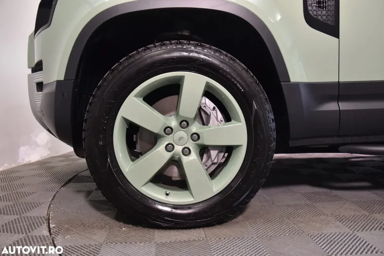 Land Rover Defender din 2022 cu 9.913 km - oferta LAN132528 - foto 13