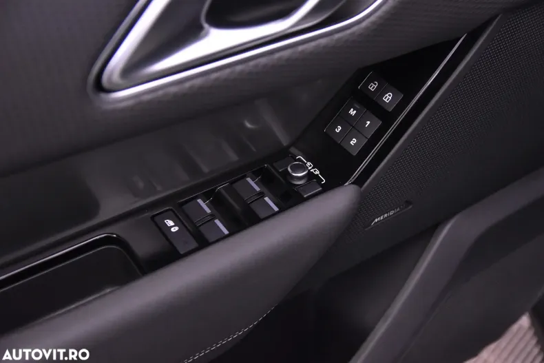 Land Rover Range Rover Velar din 2021 cu 53.987 km - oferta LAN132532 - foto 14