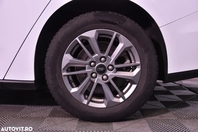 Ford Focus din 2022 cu 54.923 km - oferta FOR132549 - foto 13