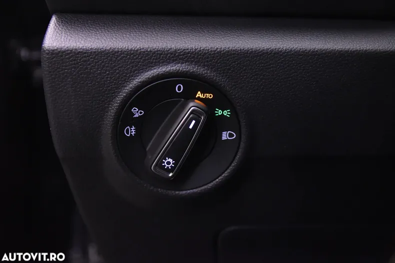 Volkswagen T-Roc din 2023 cu 32.395 km - oferta VOL132582 - foto 14