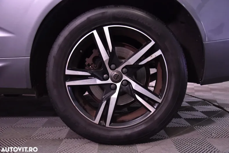 Volvo XC60 din 2020 cu 147.127 km - oferta VOL132616 - foto 13