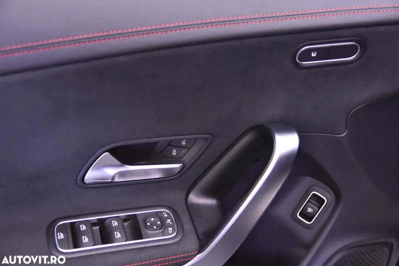 Mercedes-Benz CLA din 2024 cu 10.101 km - oferta MER132626 - foto 14