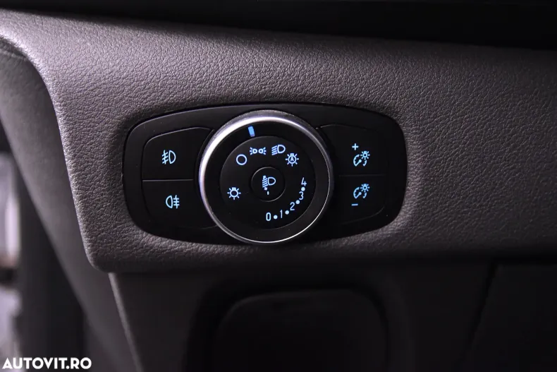 Ford Transit Custom din 2020 cu 118.504 km - oferta FOR132636 - foto 13
