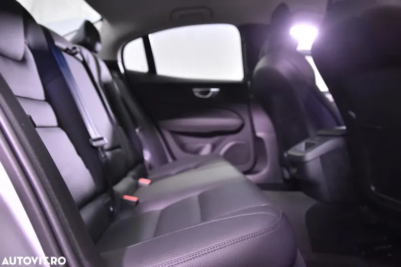 Volvo S60 din 2024 cu 22.748 km - oferta VOL132639 - foto 12