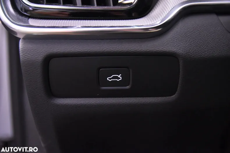 Volvo S60 din 2024 cu 22.748 km - oferta VOL132639 - foto 15