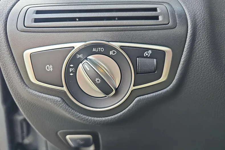 Mercedes-Benz GLC din 2020 cu 135.601 km - oferta MER132670 - foto 13