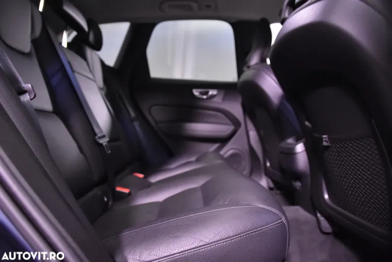 Volvo XC60 din 2020 cu 100.909 km - oferta VOL132672 - foto 12
