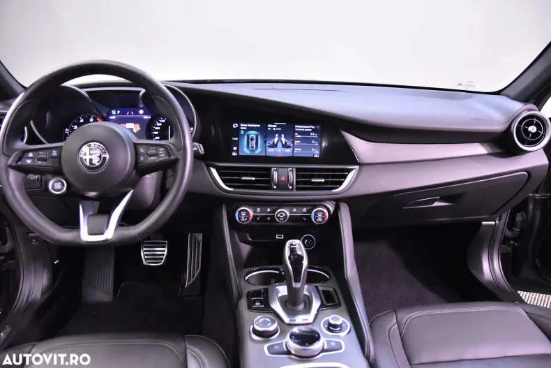 Alfa Romeo Giulia din 2022 cu 40.934 km - oferta ALF132685 - foto 9