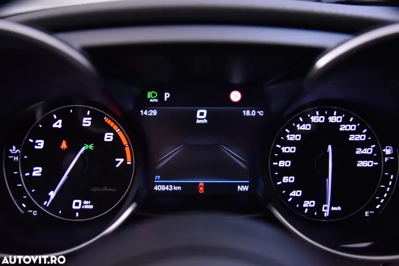 Alfa Romeo Giulia din 2022 cu 40.934 km - oferta ALF132685 - foto 10