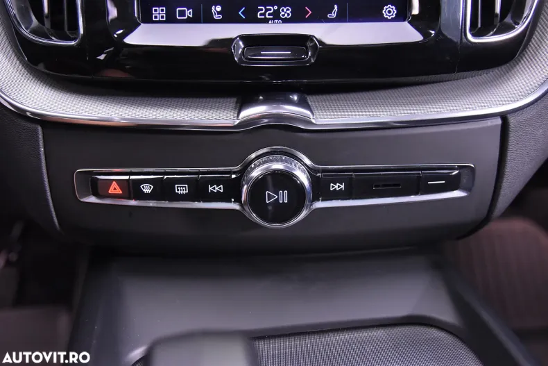 Volvo XC60 din 2022 cu 142.337 km - oferta VOL132688 - foto 16