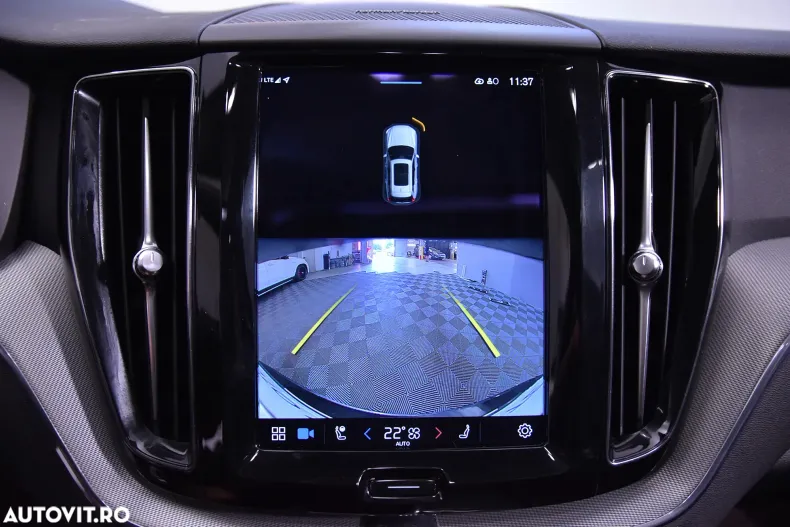 Volvo XC60 din 2022 cu 142.337 km - oferta VOL132688 - foto 18
