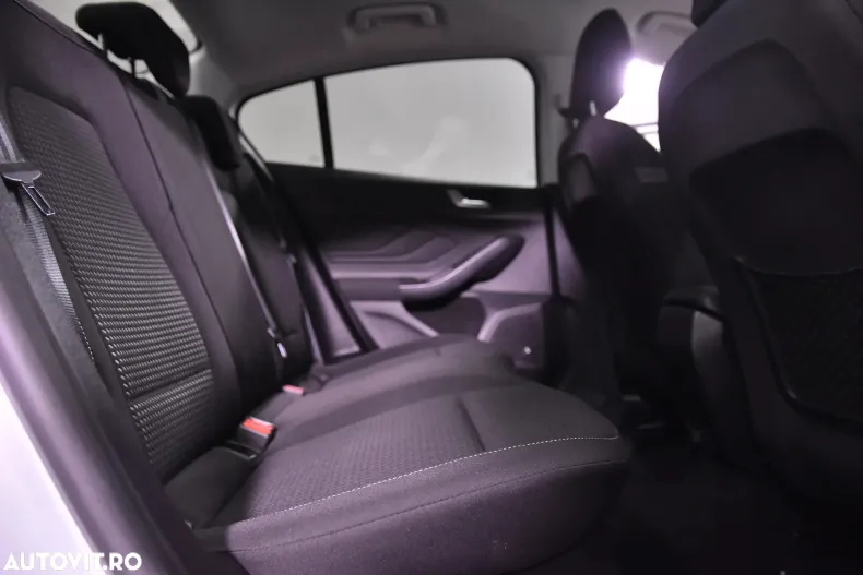 Ford Focus din 2021 cu 69.839 km - oferta FOR132715 - foto 12