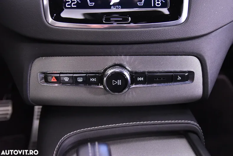 Volvo XC90 din 2021 cu 102.111 km - oferta VOL132740 - foto 18