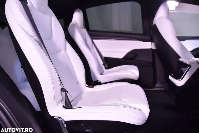 Tesla Model X din 2023 cu 43.121 km - oferta TES132754 - foto 12