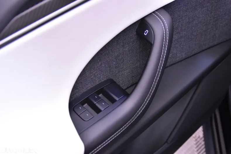 Tesla Model X din 2023 cu 43.121 km - oferta TES132754 - foto 15