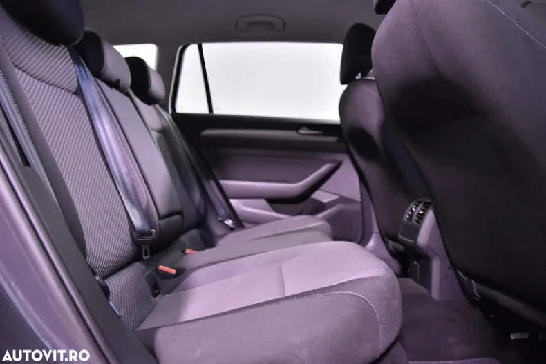 Volkswagen Passat din 2020 cu 144.883 km - oferta VOL132776 - foto 12
