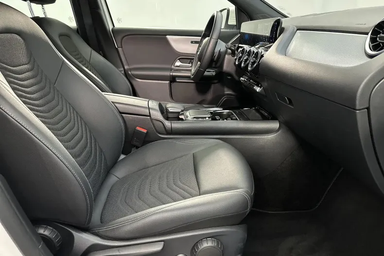 Mercedes-Benz GLA din 2022 cu 106.328 km - oferta MER132792 - foto 12