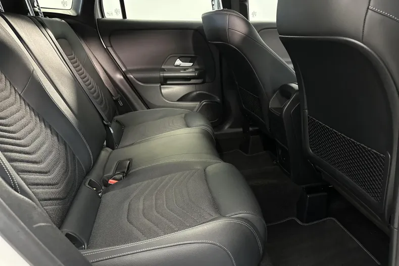 Mercedes-Benz GLA din 2022 cu 106.328 km - oferta MER132792 - foto 13