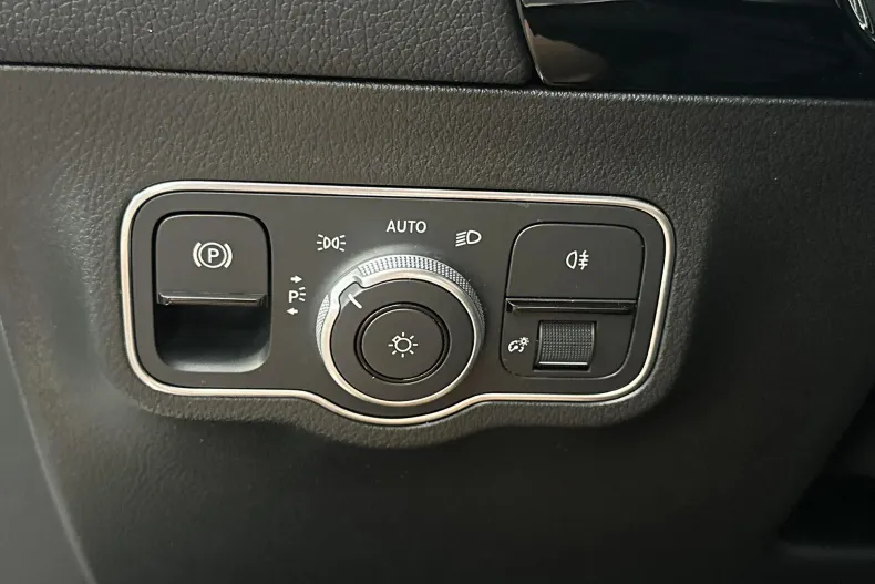 Mercedes-Benz GLA din 2022 cu 106.328 km - oferta MER132792 - foto 16