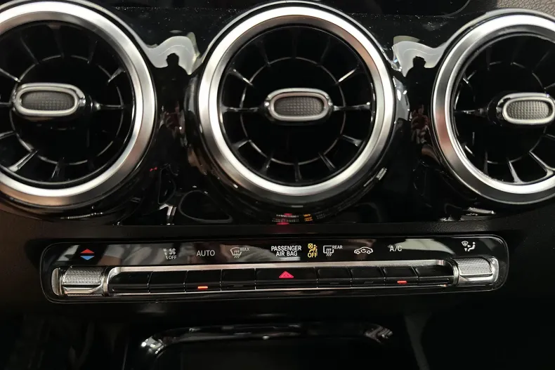 Mercedes-Benz GLA din 2022 cu 106.328 km - oferta MER132792 - foto 19