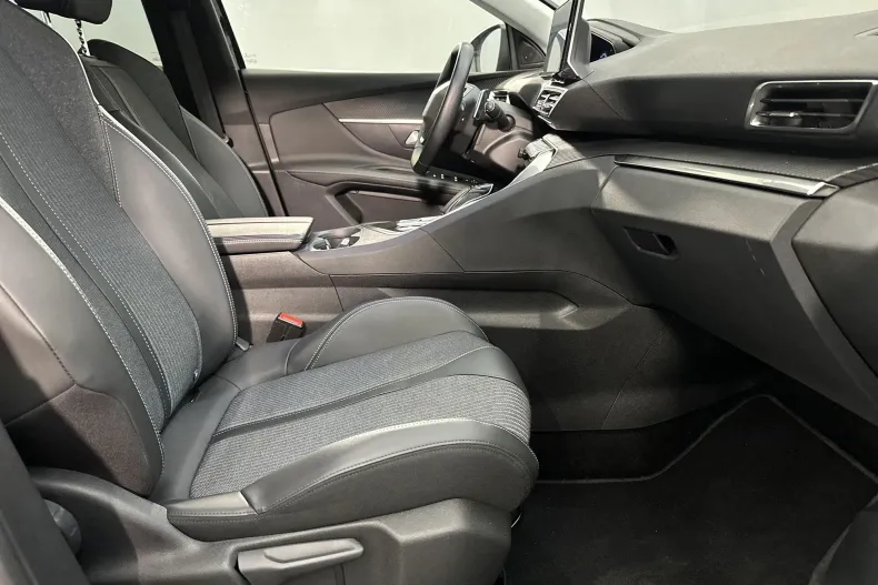 Peugeot 3008 din 2020 cu 121.068 km - oferta PEU132795 - foto 11