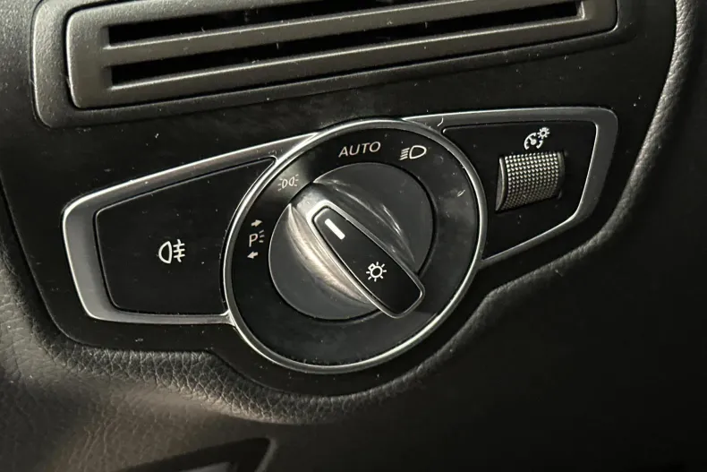 Mercedes-Benz GLC din 2020 cu 135.691 km - oferta MER132801 - foto 15