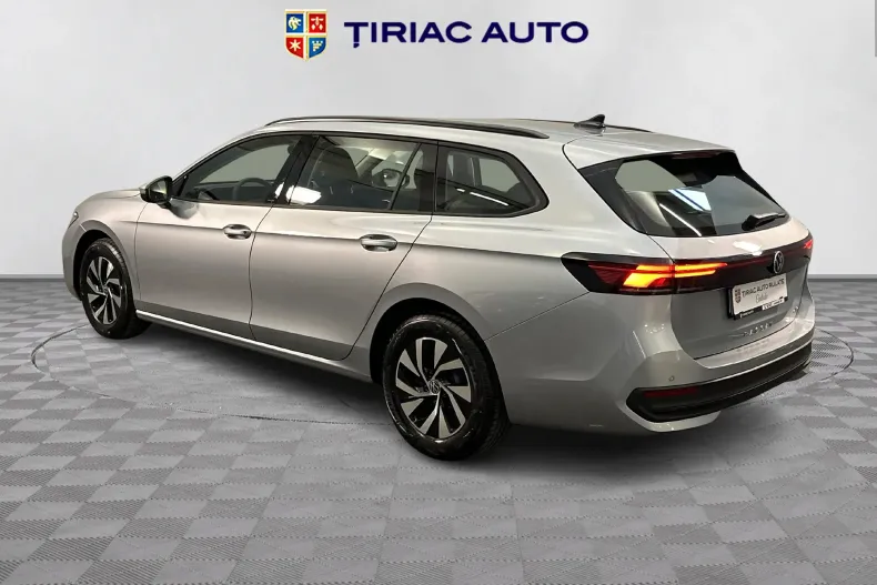 Volkswagen Passat din 2024 cu 5.500 km - oferta VOL132805 - foto 3