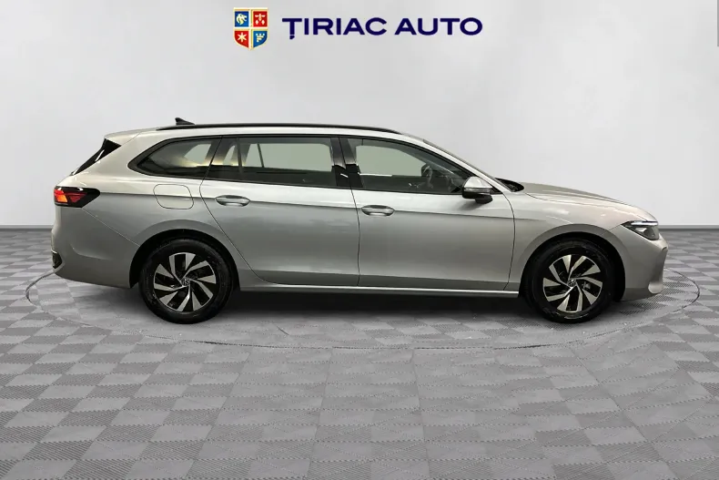 Volkswagen Passat din 2024 cu 5.500 km - oferta VOL132805 - foto 6