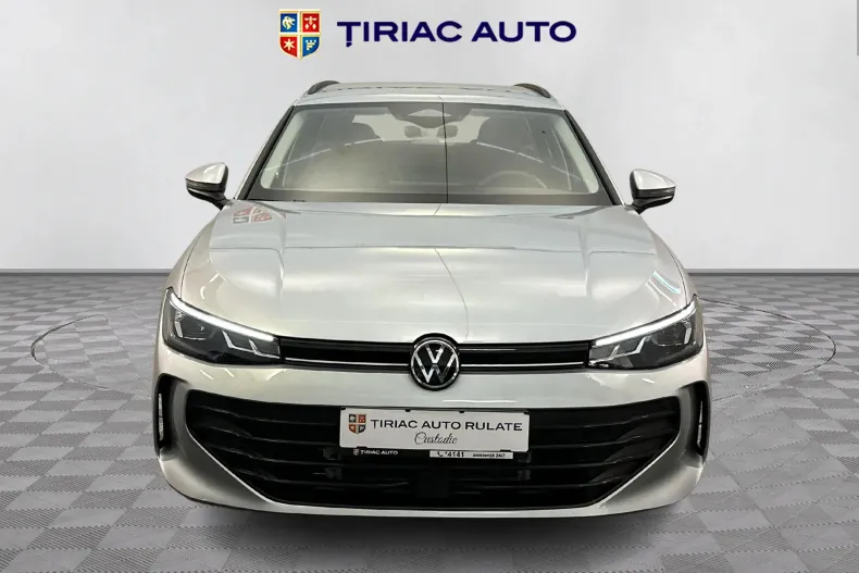 Volkswagen Passat din 2024 cu 5.500 km - oferta VOL132805 - foto 8