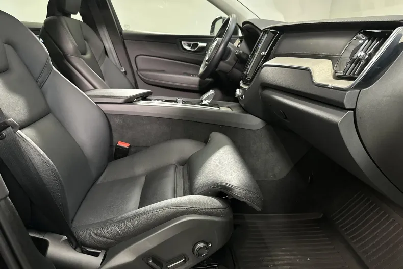 Volvo XC60 din 2021 cu 79.034 km - oferta VOL132807 - foto 11