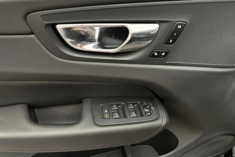 Volvo XC60 din 2021 cu 79.034 km - oferta VOL132807 - foto 14