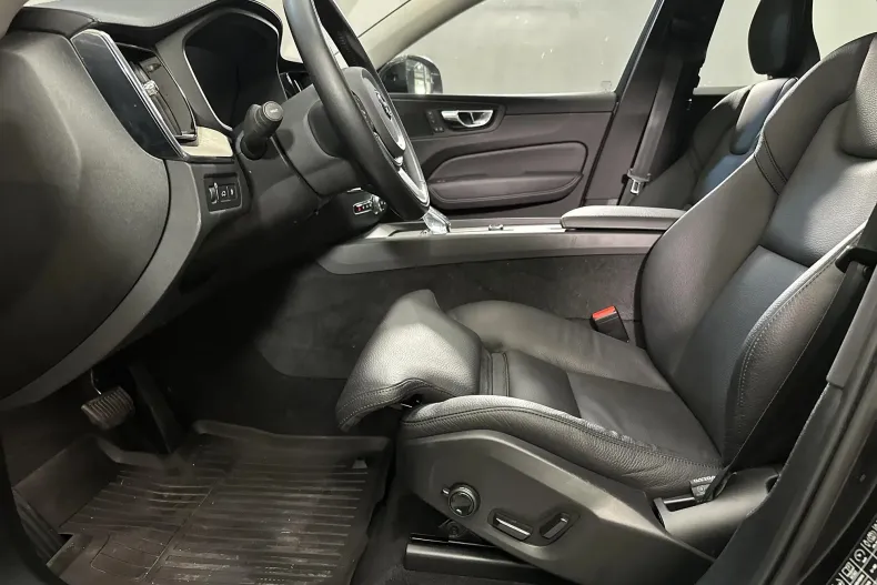 Volvo XC60 din 2021 cu 79.034 km - oferta VOL132807 - foto 21