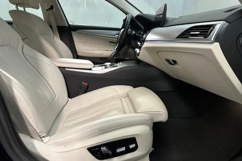 BMW Seria 5 din 2021 cu 94.579 km - oferta BMW132813 - foto 11