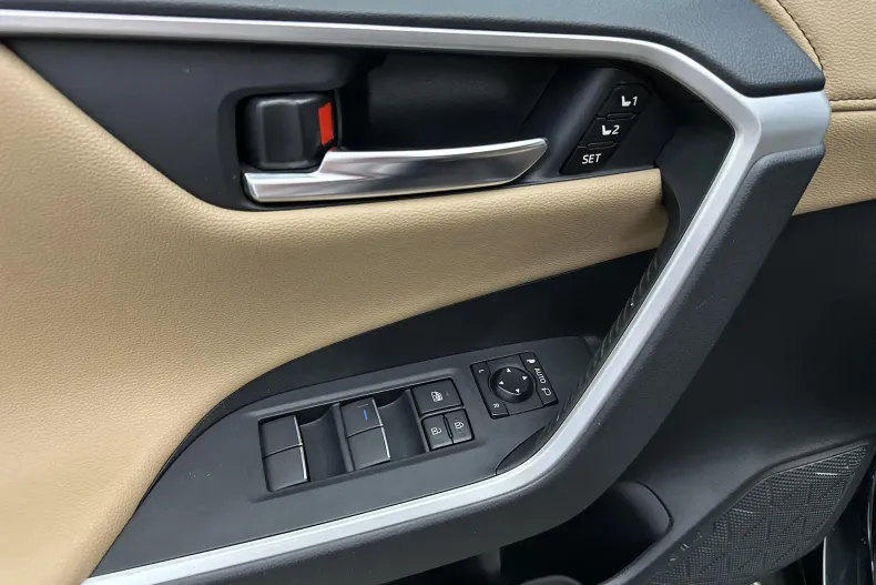 Toyota RAV4 din 2021 cu 142.466 km - oferta TOY132820 - foto 13