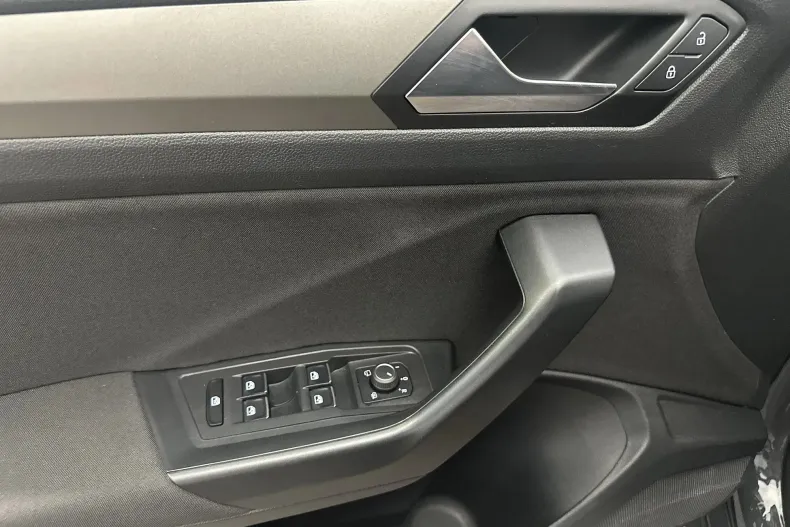 Volkswagen T-Roc din 2021 cu 70.014 km - oferta VOL132833 - foto 10