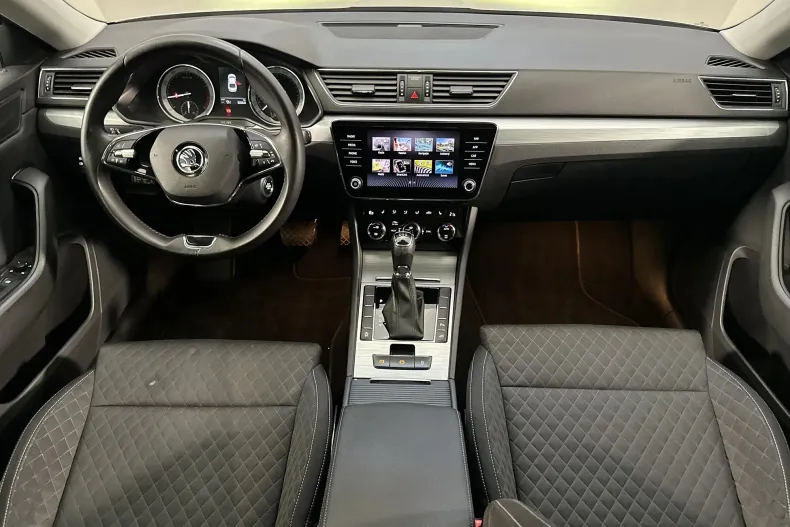 Skoda Superb din 2021 cu 76.112 km - oferta SKO132835 - foto 9