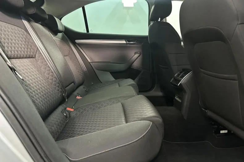 Skoda Superb din 2021 cu 76.112 km - oferta SKO132835 - foto 12