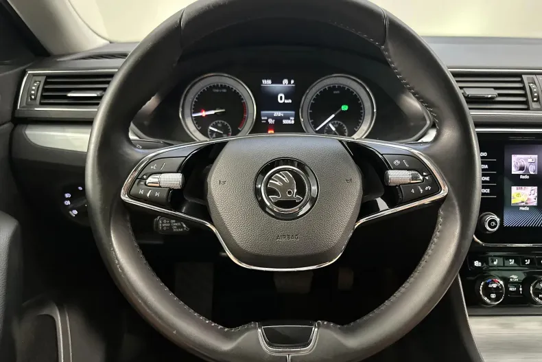 Skoda Superb din 2021 cu 76.112 km - oferta SKO132835 - foto 16