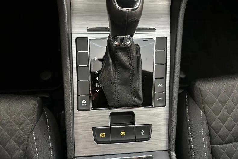 Skoda Superb din 2021 cu 76.112 km - oferta SKO132835 - foto 17