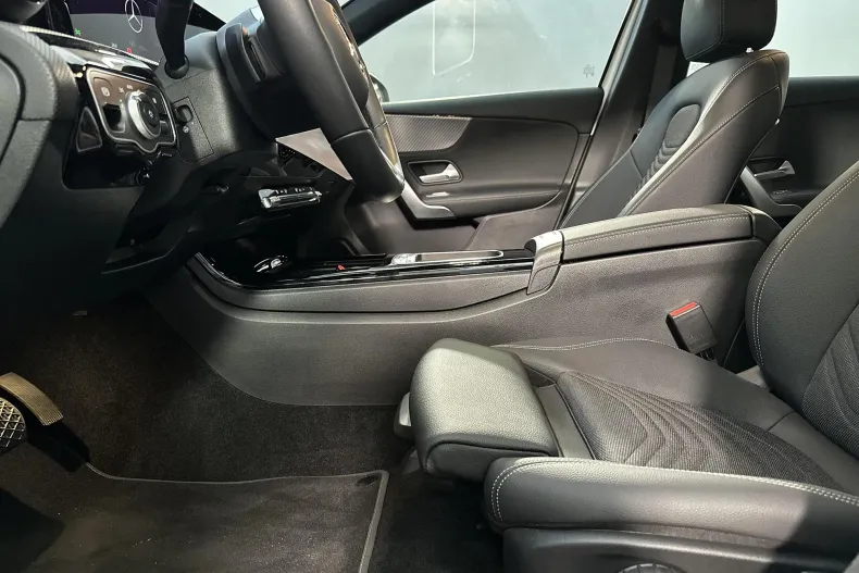 Mercedes-Benz A din 2024 cu 10.514 km - oferta MER132845 - foto 24