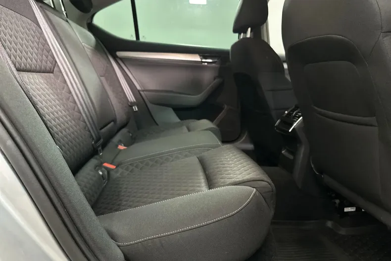 Skoda Superb din 2020 cu 165.002 km - oferta SKO132848 - foto 12