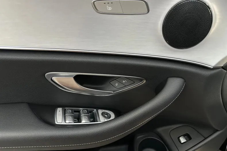 Mercedes-Benz E din 2021 cu 68.038 km - oferta MER132851 - foto 13