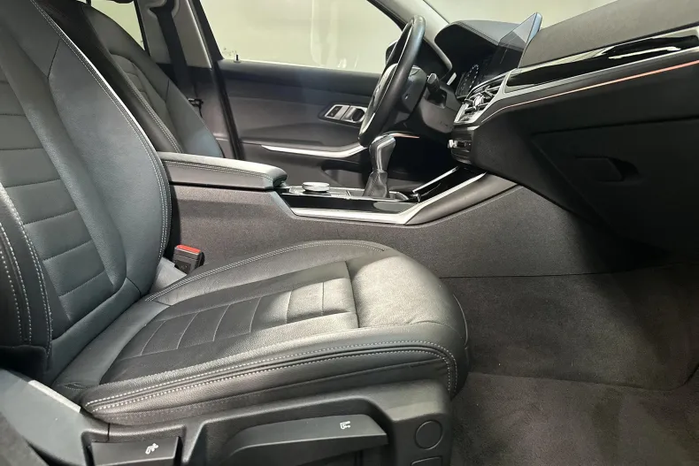 BMW Seria 3 din 2021 cu 166.262 km - oferta BMW132853 - foto 11