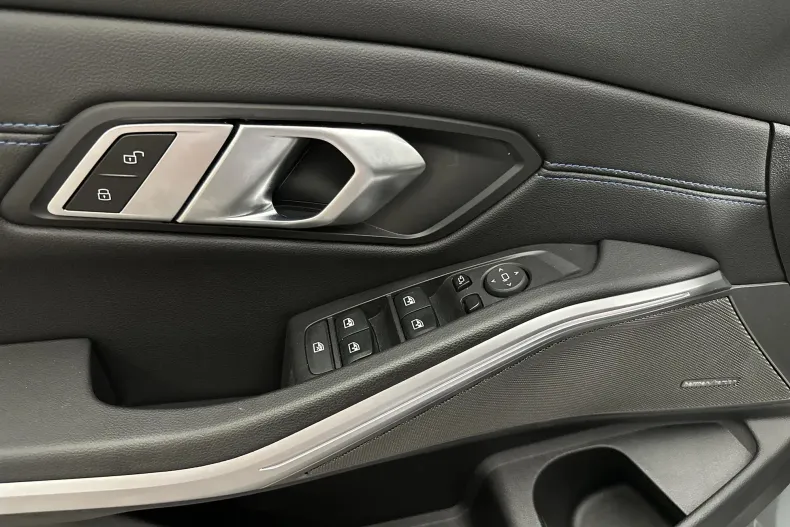 BMW Seria 3 din 2023 cu 32.436 km - oferta BMW132856 - foto 14