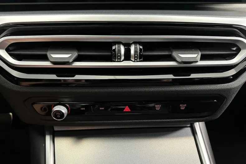 BMW Seria 3 din 2023 cu 32.436 km - oferta BMW132856 - foto 17