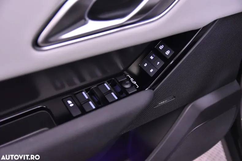 Land Rover Range Rover Velar din 2023 cu 28.927 km - oferta LAN132894 - foto 14