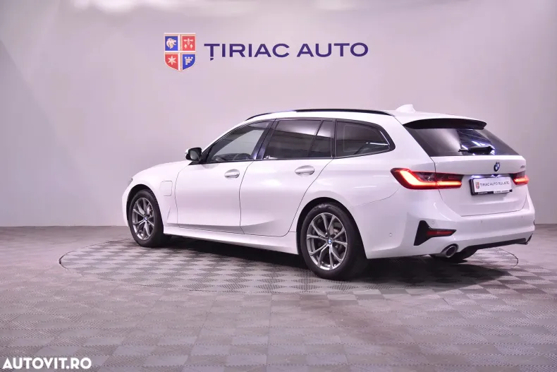 BMW Seria 3 din 2020 cu 126.790 km - oferta BMW132902 - foto 3