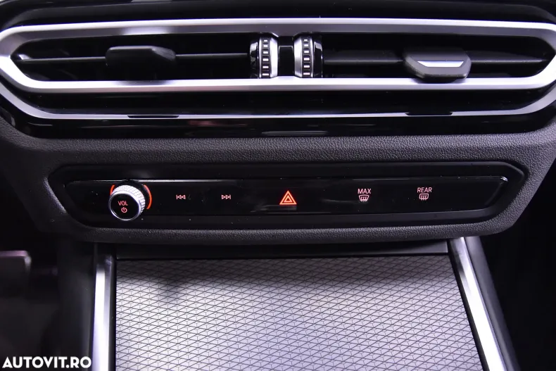 BMW Seria 3 din 2023 cu 92.229 km - oferta BMW132906 - foto 18